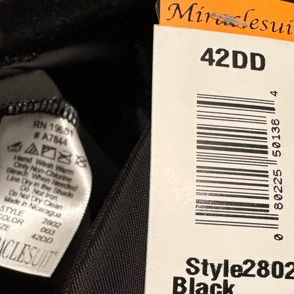 NWT Miraclesuit Bodysuit Womens 42 DD Body Briefer Underwire Black Adjustable - Picture 5 of 8